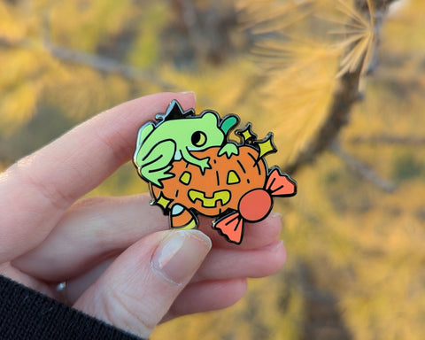 Pumpkin Frog - Halloweenies Frog Enamel Pin with Glitter