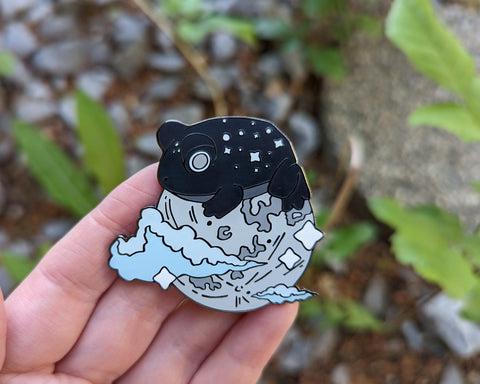 Cosmic : Onion and Other Unusual Frogs Enamel Pin
